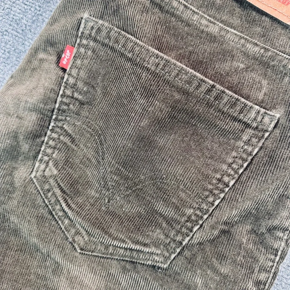 Levis 549 Low Loose Corduroy Pants Mens 32x34 Brown Straight Baggy VTG Y2K Retro